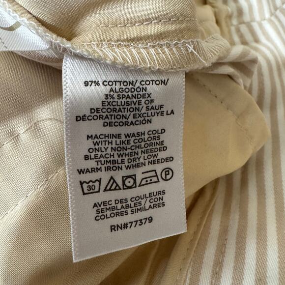 5 for $25| Ann Taylor Petite The Metro Striped Mid Rise Short Size 4 NWT - Picture 10 of 10